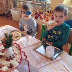 JEŽÍŠEK VE ŠKOLCE
