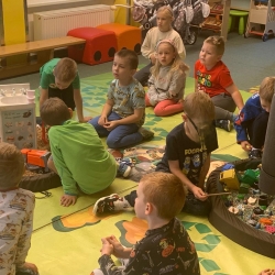 af9d60f2-7f59-49d4-bdc2-ab2e5d1e41d0