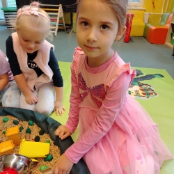 a6bd84a2-a9e9-44a4-a2e5-1d4a83f6284b