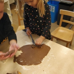 f7923dfe-b6a5-49d0-8ee2-f0124cab01a3