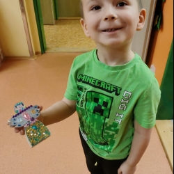 e6761806-8f3c-436e-847d-533d62a94627