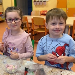 a4d716c2-1e76-4566-9a58-c5607501e7f2