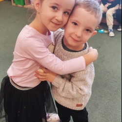 aa7125f4-1c28-4547-90ab-ea4978e61c18