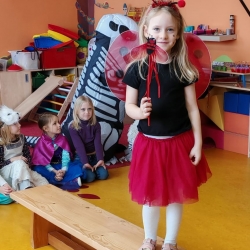 5a819145-b2a8-4879-81d4-65c7d6977552