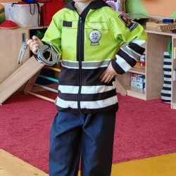 c42c529e-1ee3-41ed-97f9-ffebf52a5ba1