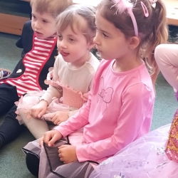 17fa683a-1cec-4897-95d7-dcbe640e1708