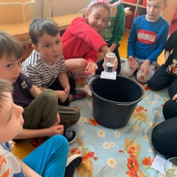 e6ad7ec5-6e4d-49f1-ae9b-3081c995cb54