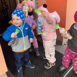 d9b062ef-56f3-40e5-aa7a-5077691e09e9