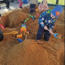 2c445543-8ae8-4daf-81ce-e960f4fb3808